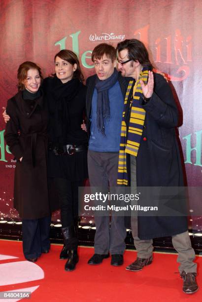 Yvonne Catterfeld, Anja Kling, German comedian Michael Mittermeier and Ingo Naujoks pose for the media during the premiere of the movie 'Lilli The...