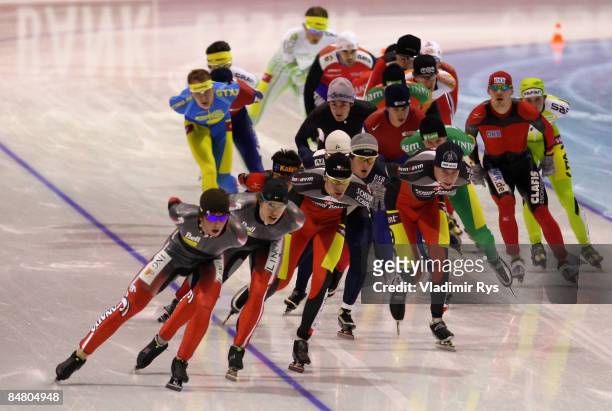 Athletes in action at the men's mass start race during the Essent ISU speed skating World Cup at the Thialf Stadium on February 15, 2009 in...