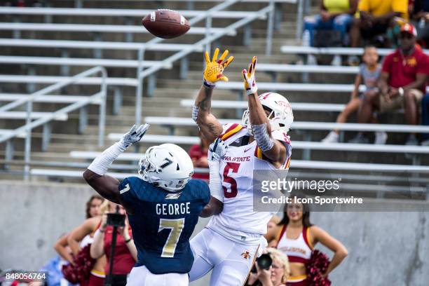 Iowa State Cyclones wide receiver Allen Lazard makes a 7-yard touchdown catch over Akron Zips defensive back Jordan George during the first quarter...