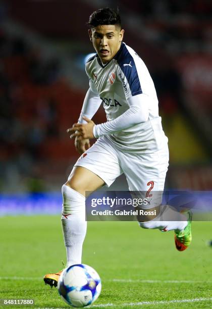 Alan Franco of Independiente drives the ball during a match between Independiente and Lanus as part of the Superliga 2017/18 at Libertadores de...