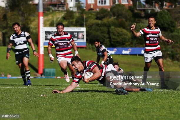 Johnathan Kawau of Counties Manukau scores a try during the round five Mitre 10 Cup match between Counties Manukau and Hawke's Bay at ECOLight...