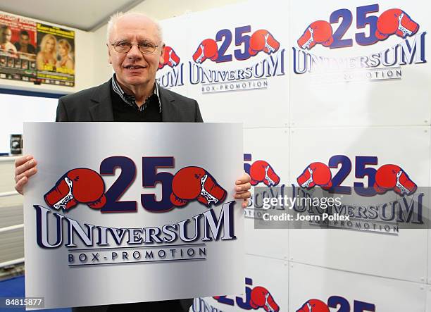 Boxing-Promoter Klaus-Peter Kohl speaks to the assembled media during a press conference to announce the forthcoming 25th Birthday of Universum...