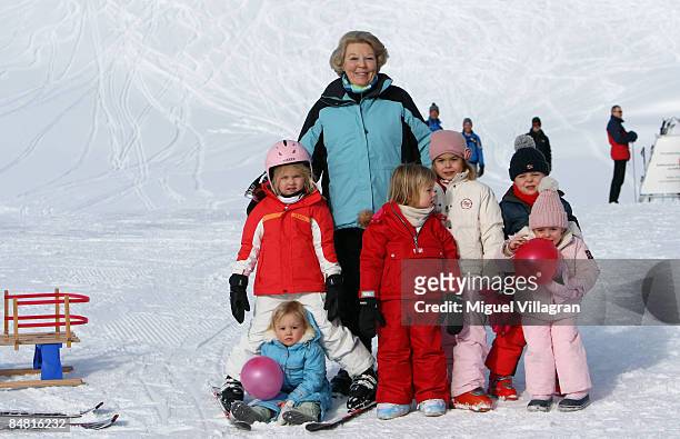 Queen Beatrix of the Netherland poses for a picture with her grand children Princess Catharina-Amalia, Princess Ariane, Princess Alexia, The Count of...