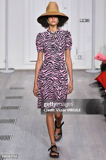 Model walks the runway at the Ashley Williams Ready to Wear Spring/Summer 2018 fashion show during London Fashion Week September 2017 on September...