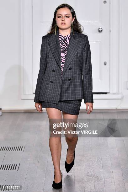 Model walks the runway at the Ashley Williams Ready to Wear Spring/Summer 2018 fashion show during London Fashion Week September 2017 on September...