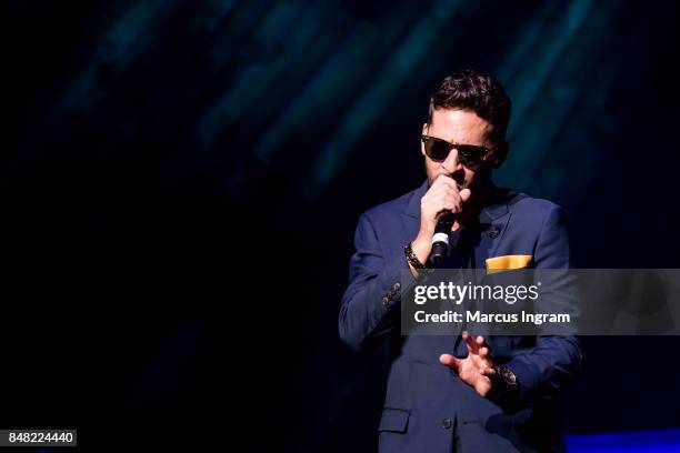 John B Singer Rapper 6,085 Jon B Photos & High Res Pictures - Getty Images