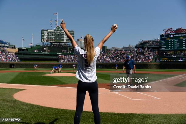 Sports Illustrated Swimsuit Models First Pitch St Louis Cardinals Vs ...