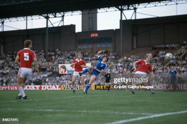 Scottish footballer John Wark scores for Ipswich Town in the UEFA cup final, 1981.