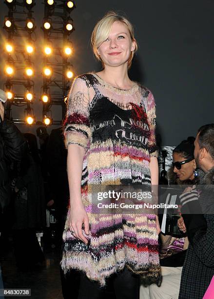 Actress Kirsten Dunst attends Rodarte Fall 2009 during Mercedes-Benz Fashion Week at the Gagosian Gallery on February 17, 2009 in New York City.