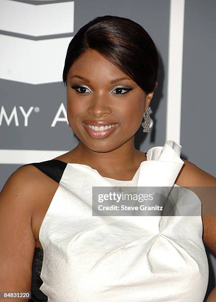 Singer Jennifer Hudson arrives to the 51st Annual GRAMMY Awards at the Staples Center on February 8, 2009 in Los Angeles, California.