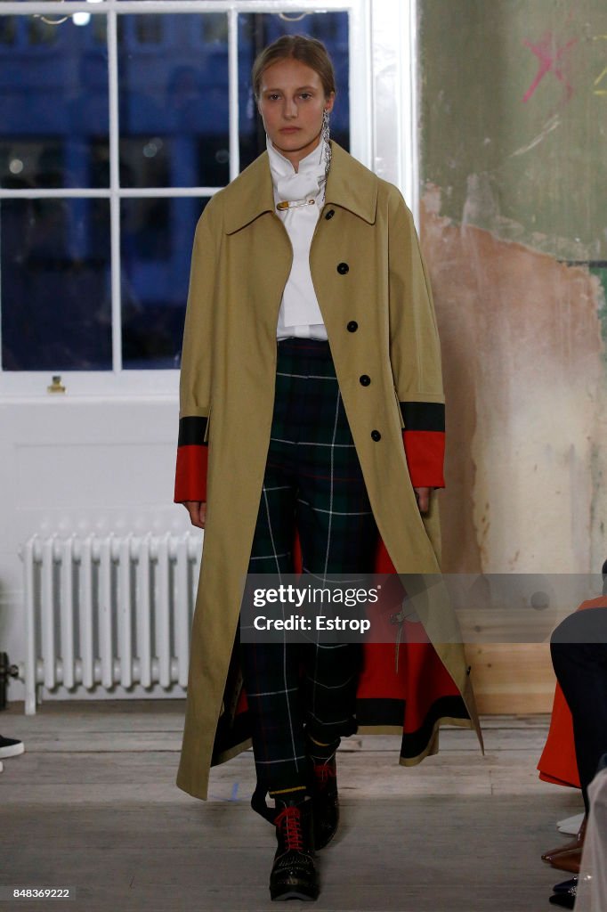 Burberry - Runway - LFW September 2017