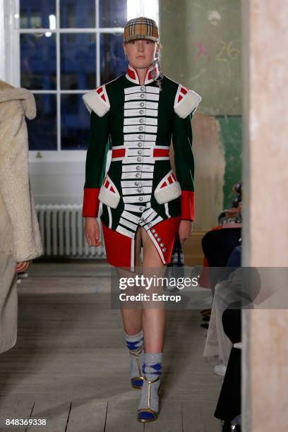 Model walks the runway at the Burberry show during London Fashion Week September 2017 on September 16, 2017 in London, England.