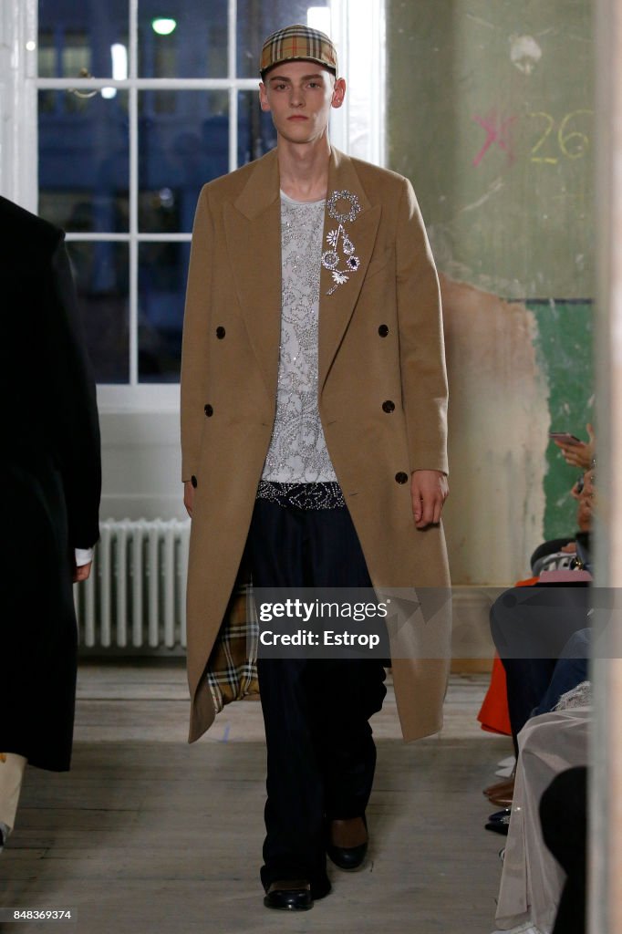 Burberry - Runway - LFW September 2017