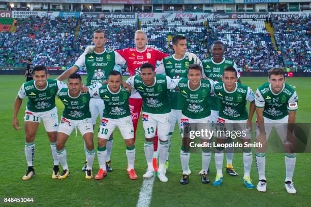 Players of Leon pose for a photo prior the 9th round match between Leon and Pachuca as part of the Torneo Apertura 2017 Liga MX at Leon Stadium on...