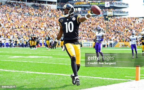Martavis Bryant of the Pittsburgh Steelers celebrates after a 27 yard touchdown reception in the first quarter during the game against the Minnesota...