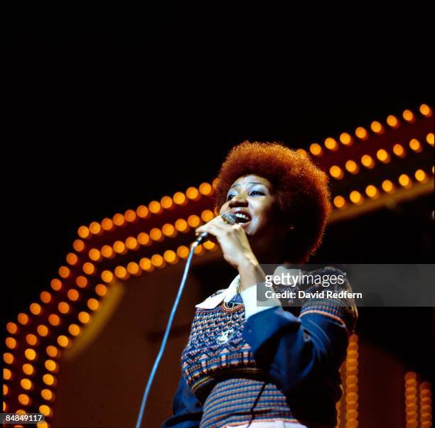 American soul singer Aretha Franklin performs on stage during the 'Duke Ellington...We Love You Madly' tribute show at The Shubert Theatre in Los...