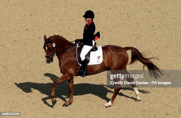Deborah Riddle 53 Deborah Criddle Stock Photos, High-Res Pictures, and Images - Getty ...