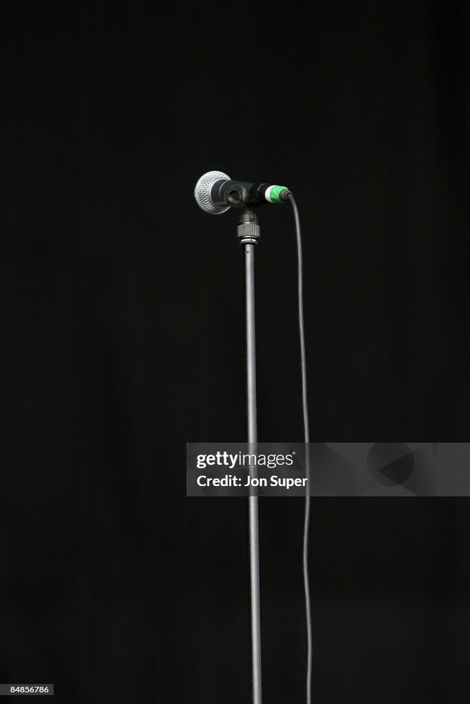 Photo of GLASTONBURY - MICROPHONE