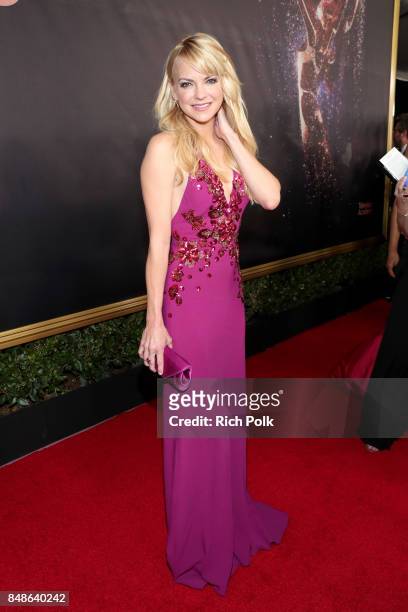 Actor Anna Faris walks the red carpet the red carpet during the 69th Annual Primetime Emmy Awards at Microsoft Theater on September 17, 2017 in Los...