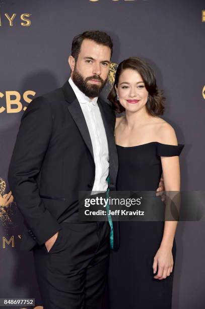 Actors Tom Cullen and Tatiana Maslany attend the 69th Annual Primetime Emmy Awards at Microsoft Theater on September 17, 2017 in Los Angeles,...