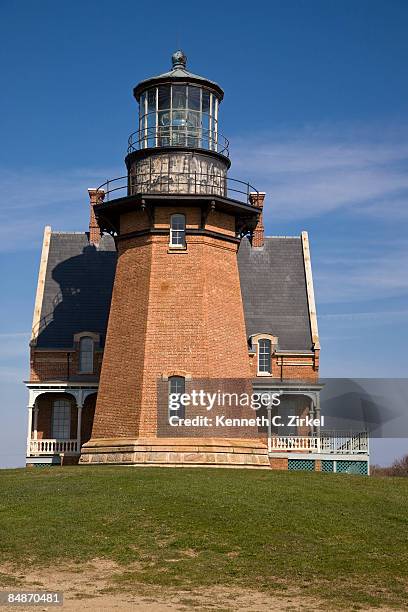 southeast light, block island - block island lighthouse stock pictures, royalty-free photos & images