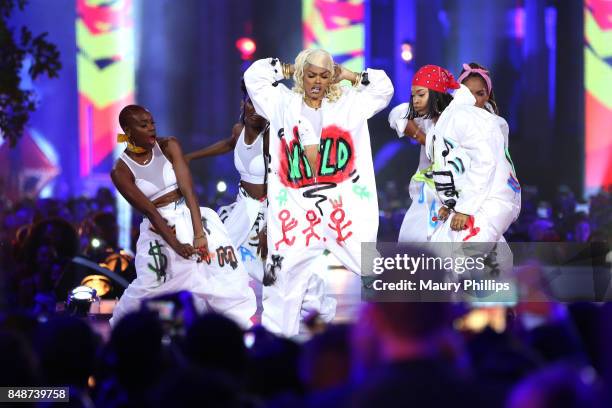 Teyana Taylor and dancers perform onstage during VH1 Hip Hop Honors: The 90s Game Changers at Paramount Studios on September 17, 2017 in Los Angeles,...