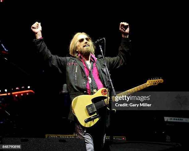 Tom Petty performs in concert on the third day of KAABOO Del Mar on September 17, 2017 in Del Mar, California.