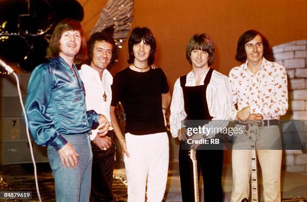 Photo of Tony HICKS and Terry SYLVESTER and HOLLIES and Bobby ELLIOTT and Allan CLARKE and Bernie CALVERT; L-R: Bobby Elliott, Allan Clarke, Terry...