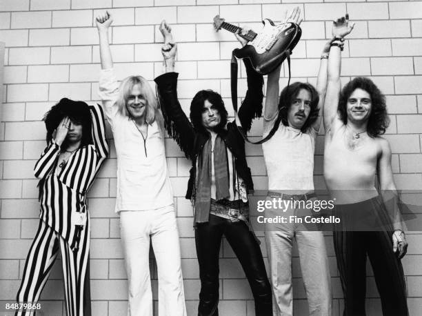 Photo of AEROSMITH and Tom HAMILTON and Steven TYLER and Joey KRAMER and Joe PERRY and Brad WHITFORD, L-R: Steven Tyler, Tom Hamilton, Joe Perry,...