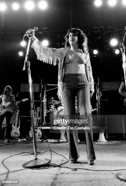 Grace Slick: The Ultimate Icon of the 1960s Grace Slick: The Ultimate Icon of the 1960s