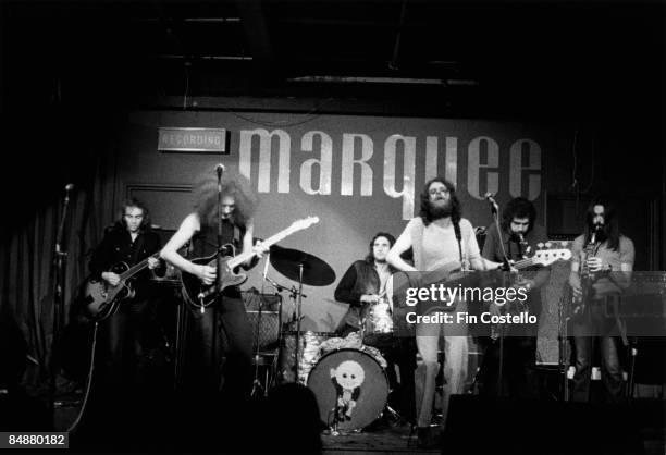 Photo of AVERAGE WHITE BAND, L to R: Onnie McIntyre, Hamish Stuart, Robbie McIntosh, Alan Gorrie, Malcolm Duncan, Roger Ball