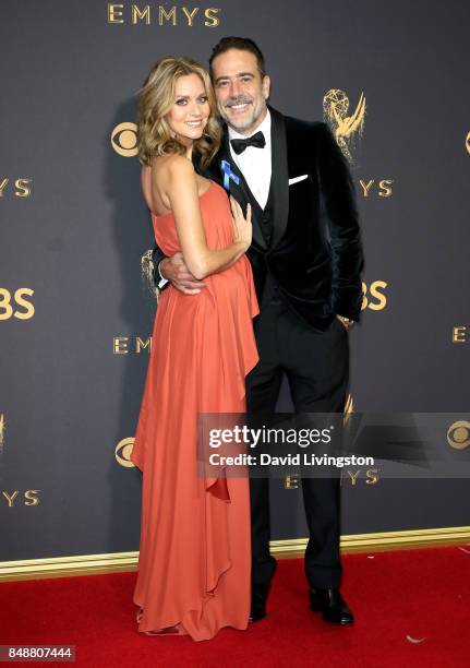 Actors Hilarie Burton and Jeffrey Dean Morgan attend the 69th Annual Primetime Emmy Awards - Arrivals at Microsoft Theater on September 17, 2017 in...