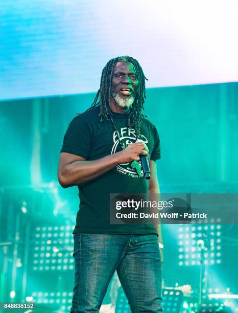 Tiken Jah Fakoly performs at Printemps Solidaire at Place de la Concorde on September 17, 2017 in Paris, France.