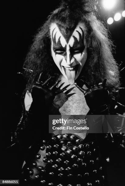 Gene Simms 239 Kiss Live Circa 1970s Stock Photos, High-Res Pictures, and Images ...