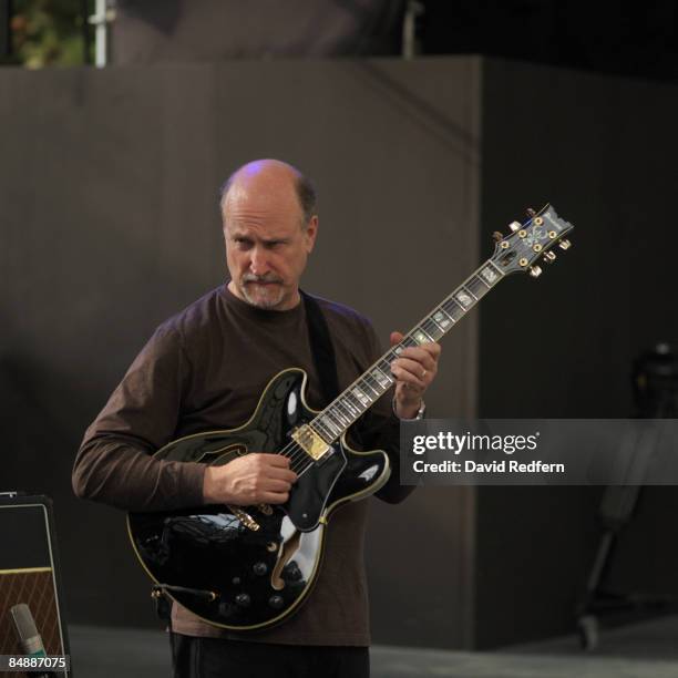 Photo of John SCOFIELD, Vienne Tiff day 7,8 0185