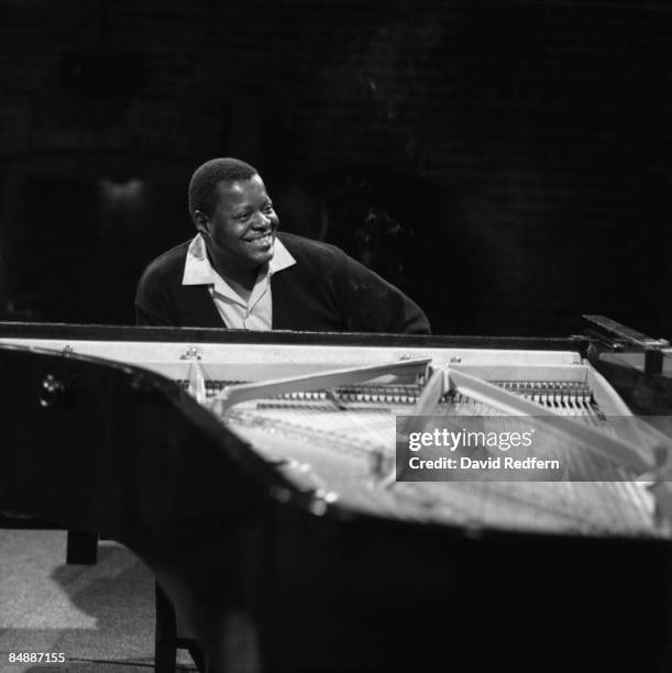 Photo of Oscar PETERSON