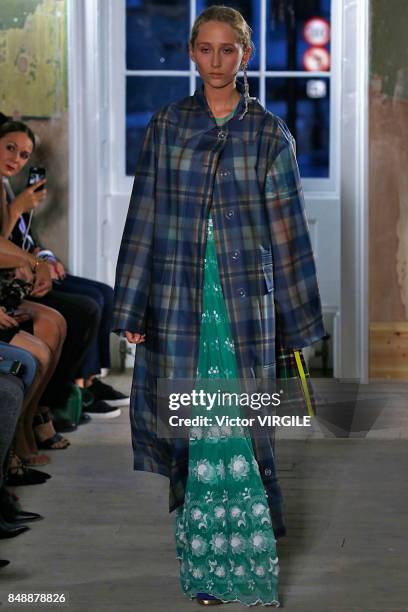 Model walks the runway at the Burberry Ready to Wear Fall/Winter 2017 fashion show during London Fashion Week September 2017 on September 16, 2017 in...