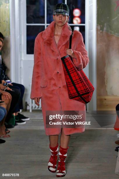 Model walks the runway at the Burberry Ready to Wear Fall/Winter 2017 fashion show during London Fashion Week September 2017 on September 16, 2017 in...