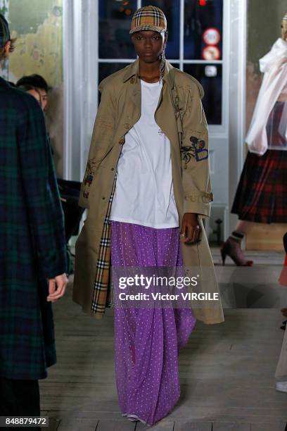 Model walks the runway at the Burberry Ready to Wear Fall/Winter 2017 fashion show during London Fashion Week September 2017 on September 16, 2017 in...