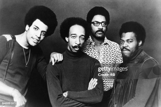 Photo of MIRACLES and Billy GRIFFIN and Ronald WHITE and Bobby ROGERS and Pete MOORE; Posed studio group portrait L-R Billy Griffin, Ronald White,...