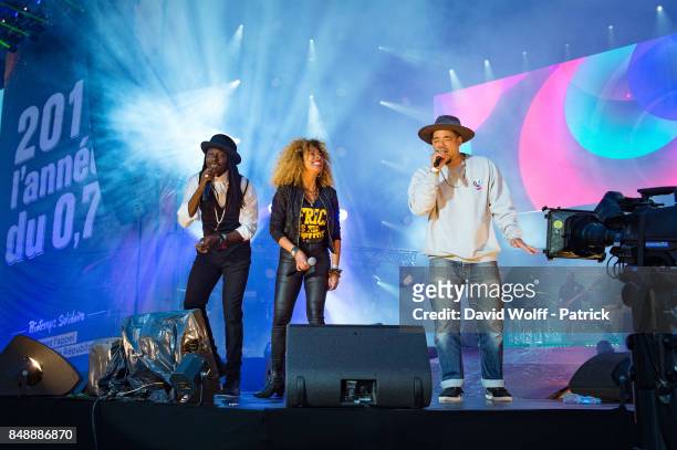 Faada Freddy, Flavia Coelho, and Ben l' Oncle Soul perform during Printemps Solidaire at Place de la Concorde on September 17, 2017 in Paris, France.