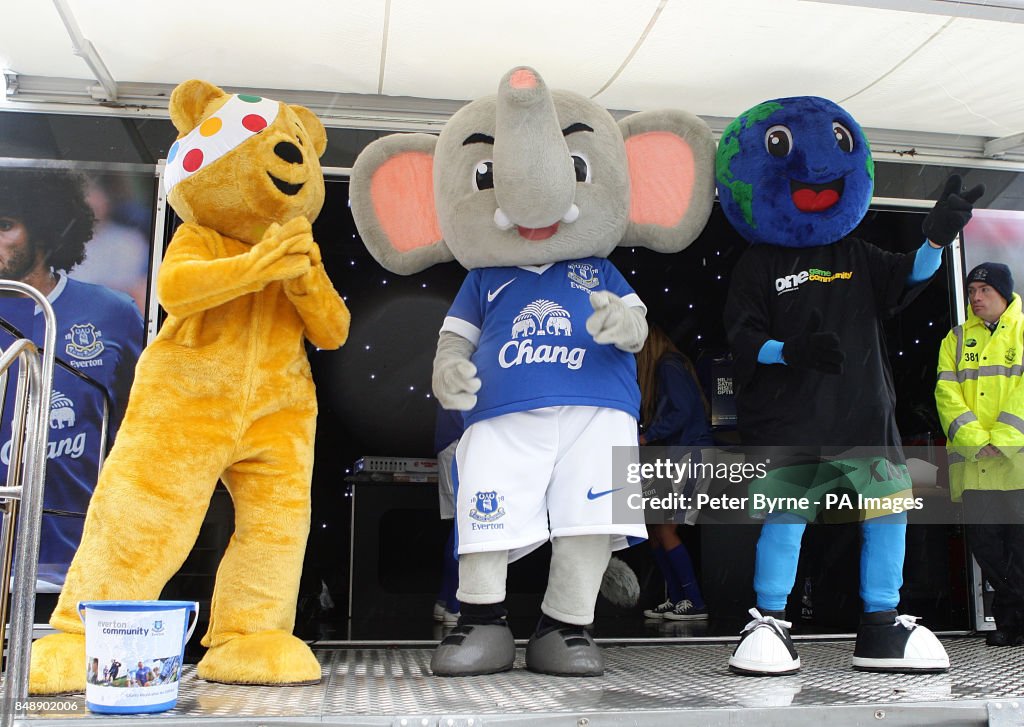 Soccer - Barclays Premier League - Everton v Liverpool - Goodison Park