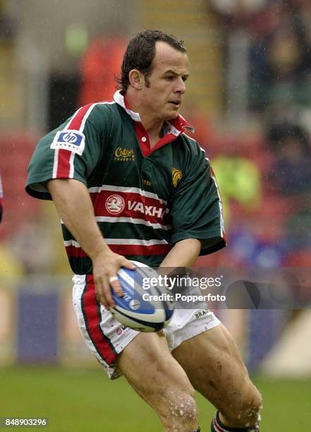 Austin Healey of Leicester in action during the Zurich Premiership Quarter-Final match between the Leicester Tigers and the Bristol Shoguns at...