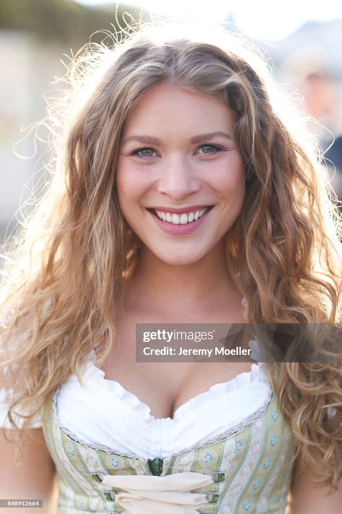 Street Style - Oktoberfest 2017