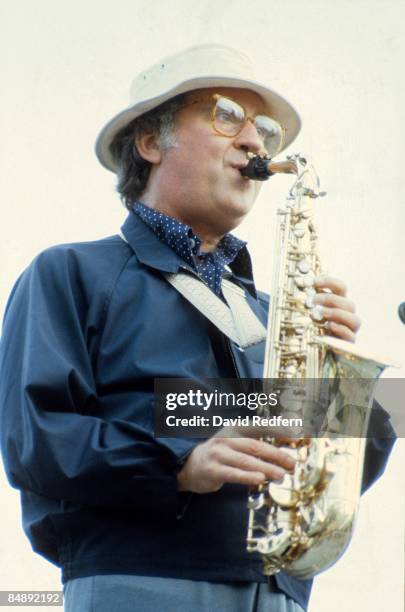 Photo of Lee KONITZ; Lee Konitz performing on stage