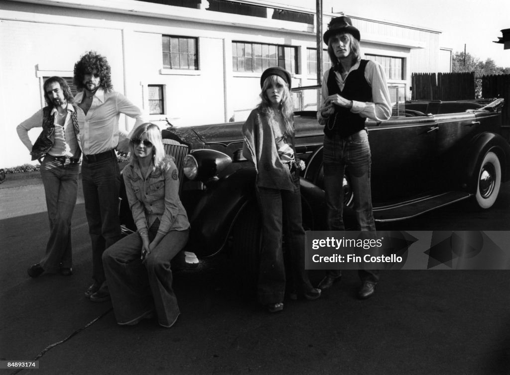 Photo of Lindsey BUCKINGHAM and Stevie NICKS and Mick FLEETWOOD and FLEETWOOD MAC