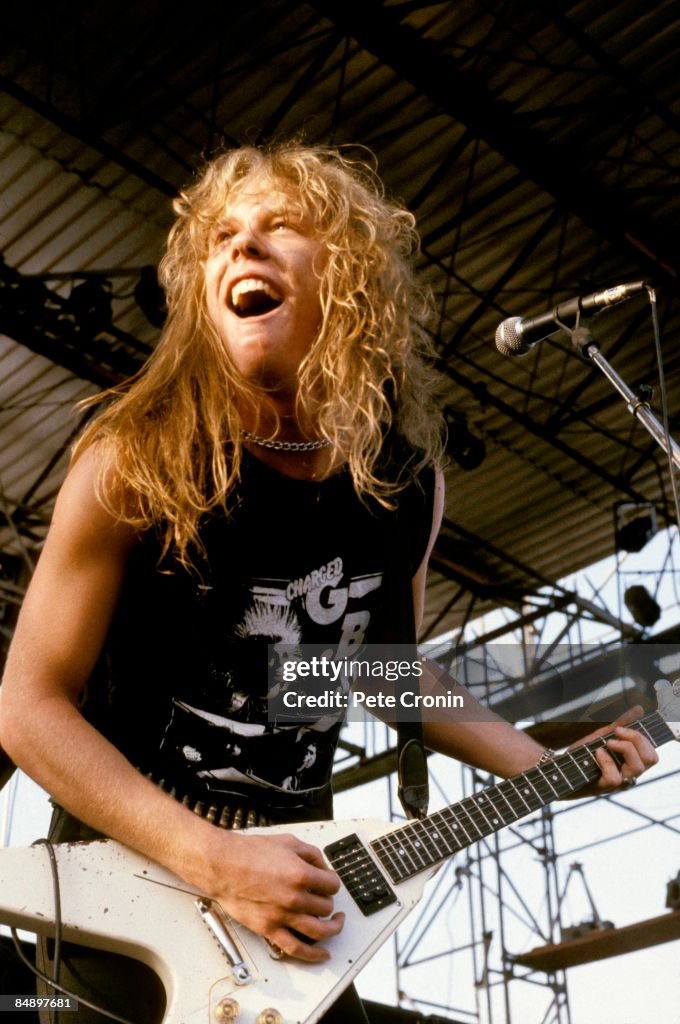 Photo of James HETFIELD and METALLICA