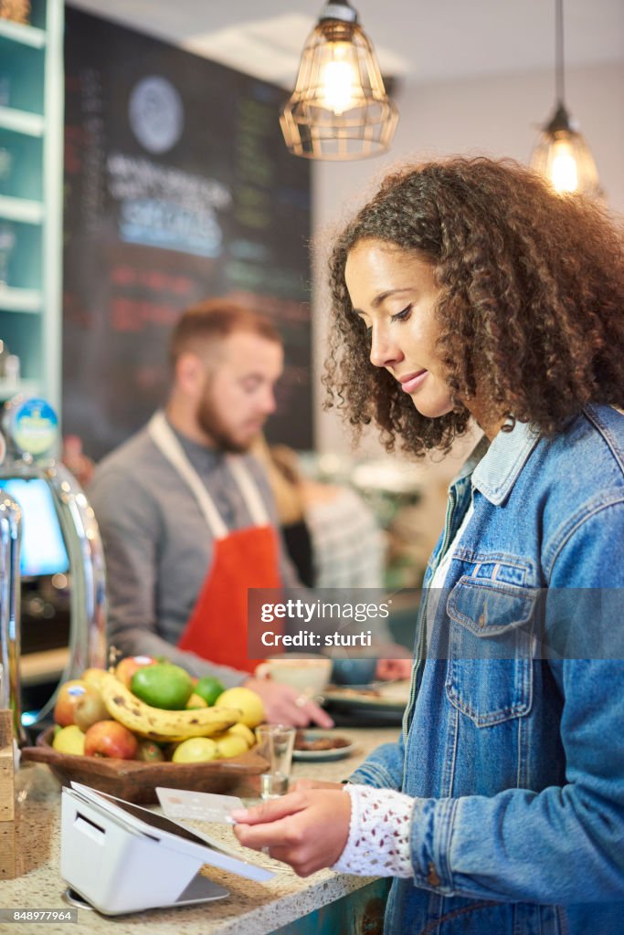 Contactless payment in a cafe