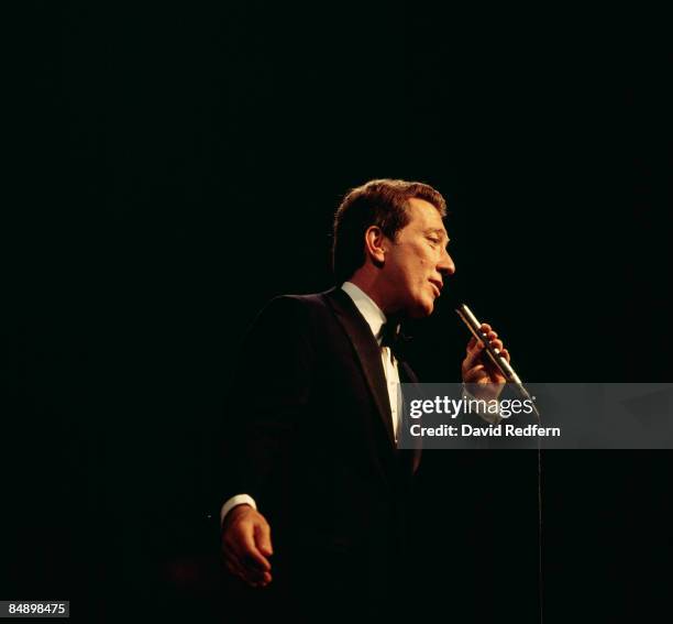 Photo of Andy WILLIAMS; Andy Williams performing on stage