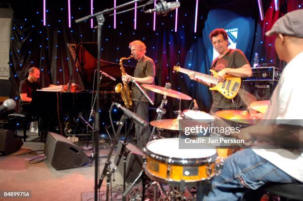M Intzar R Bob Mintzer Photos and Premium High Res Pictures - Getty Images